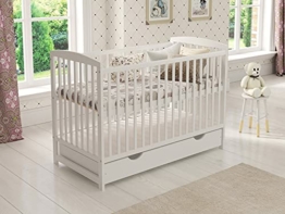 Weiß Babybett Gitterbett mit Schublade 120 x 60 + Schaumstoffmatratze + Sicherheitsgitter aus Holz + Schutzhülle - 1